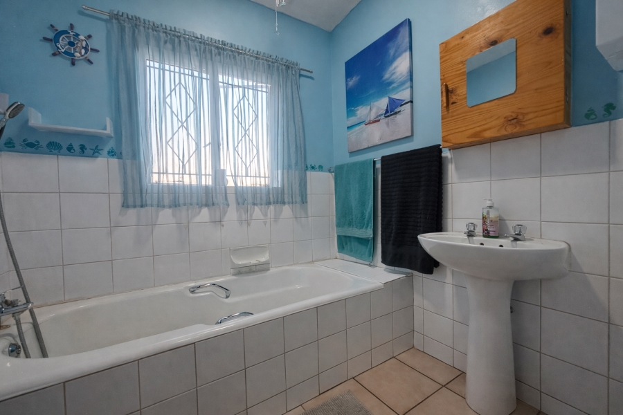 3 Bedroom Property for Sale in Geelhoutpark North West